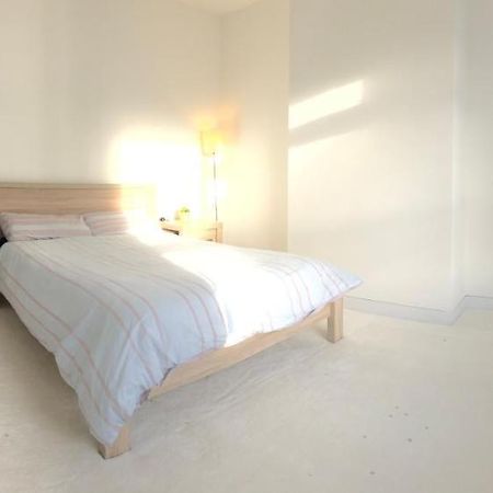 Kings Lynn, Double Bedroom, Newly Renovated Bathroom 金斯林 外观 照片