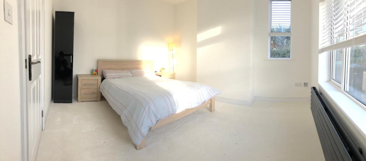 Kings Lynn, Double Bedroom, Newly Renovated Bathroom 金斯林 外观 照片